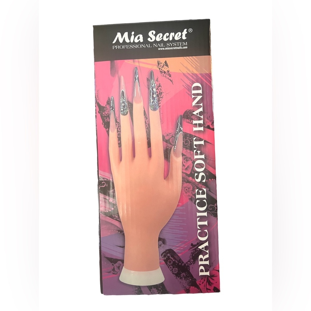 Practice soft hand, by Mia Secret